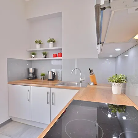 Apartment Sienkiewicza - Blisko Promenady - Zabytkowa Kamienica - Parking Swinemünde